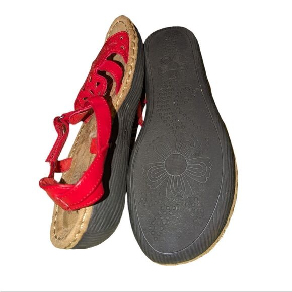 Cliffs by white mountain red sandals - Picture 5 of 10